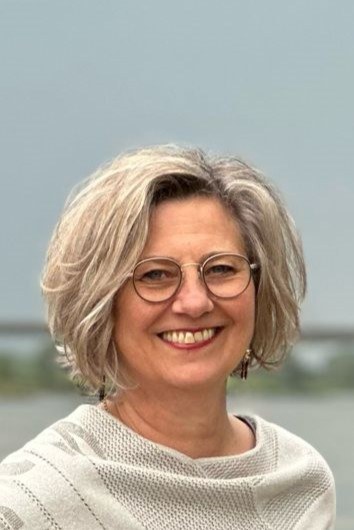  E.J.M. (Lisette) van den Akker LLB