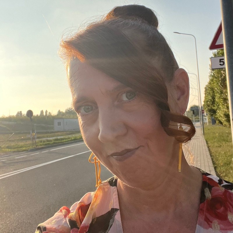 T.J.G. (Tessy) Ernst